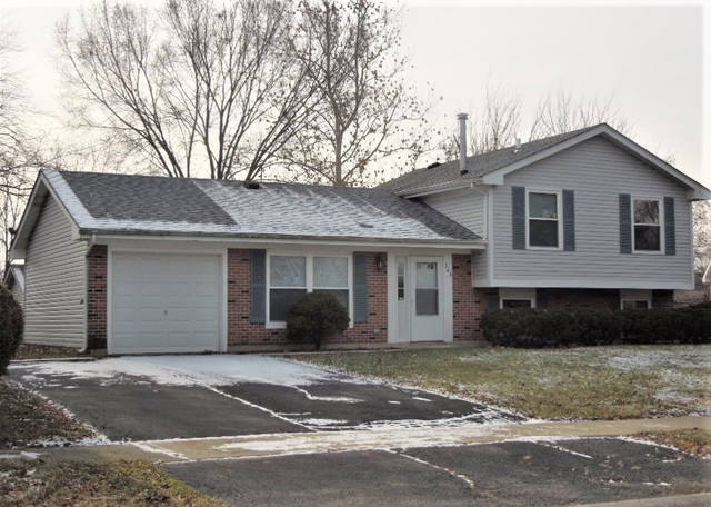 323 Dean Circle Bolingbrook, IL 60440 - Photo 1 of 9