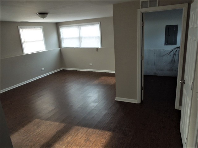 323 Dean Circle Bolingbrook, IL 60440 - Photo 5 of 9