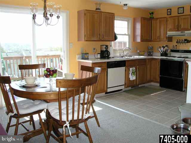 170 Robin Road York, PA 17404 - Photo 3 of 18 Gallery Image 3