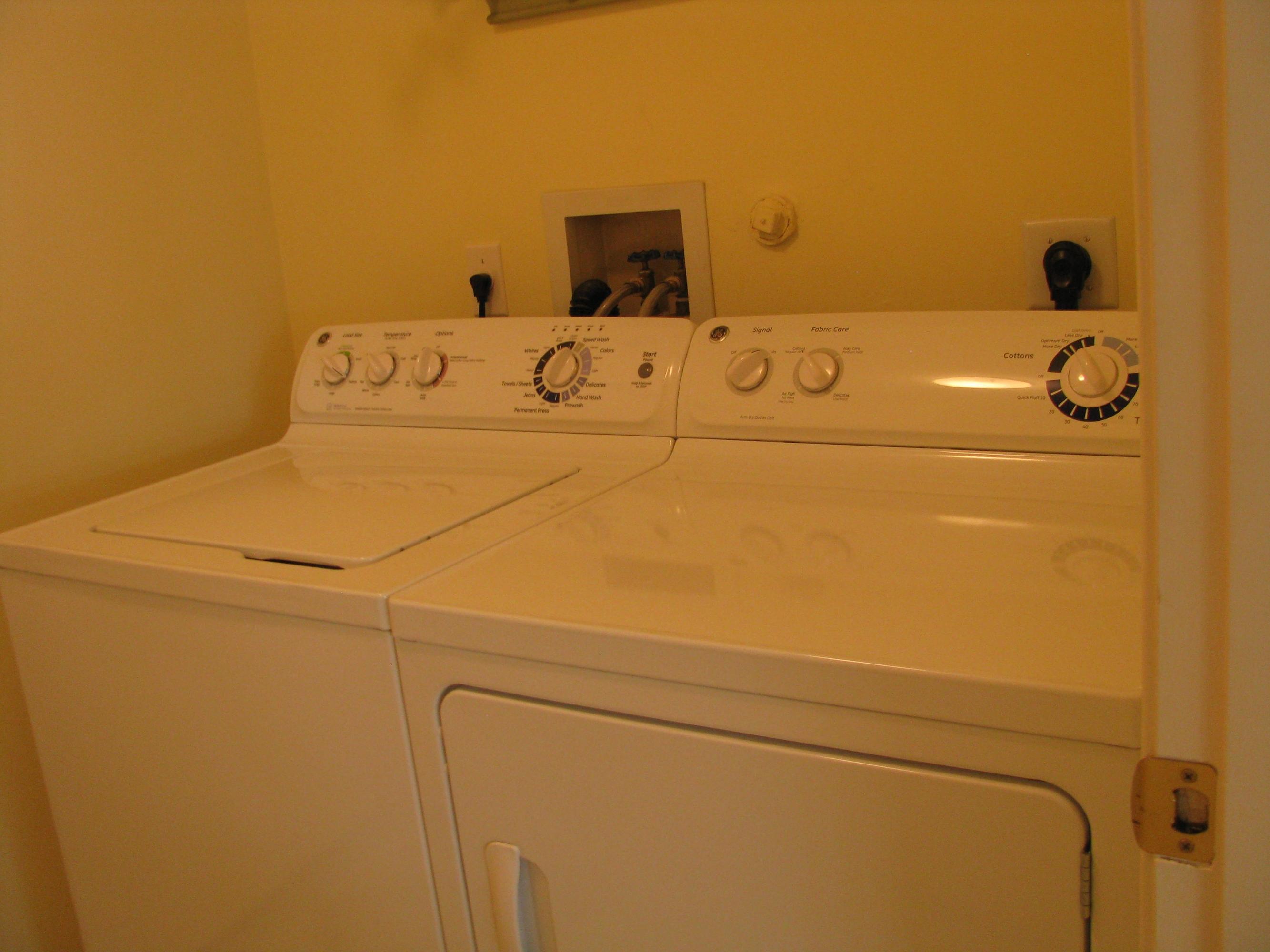 204 Colony Way West Jupiter, FL 33458 - Photo 21 of 44 Laundry Room