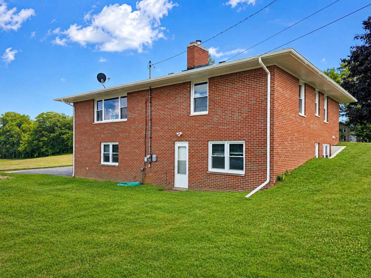 18100 English Road Manchester, MI 48158 - Photo 43 of 47 43