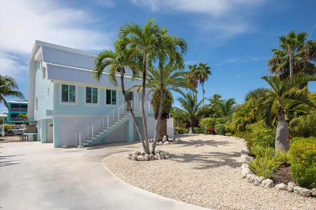 $2,800,000 | 680 Cruikshank Lane, Summerland Key, FL 33042