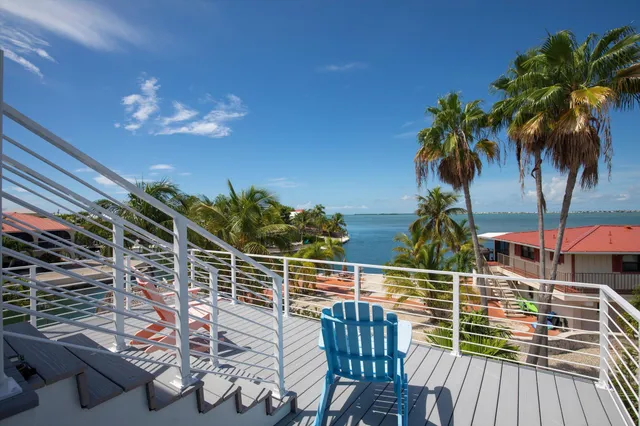 $2,800,000 | 680 Cruikshank Lane, Summerland Key, FL 33042