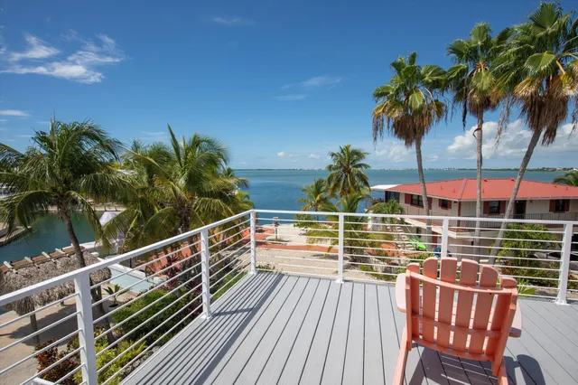 $2,800,000 | 680 Cruikshank Lane, Summerland Key, FL 33042