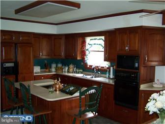 37 Barrel Run Road Quakertown, PA 18951 - Photo 7 of 12 Kitchen