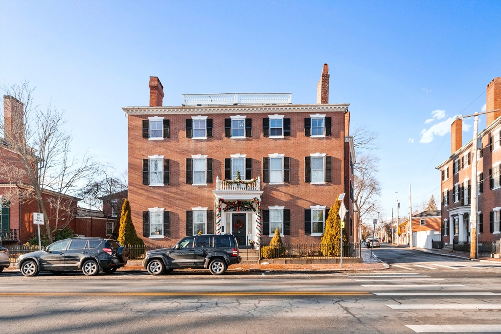 31 Washington Square, Unit 3 Salem, MA 01970 - Photo 1 of 40