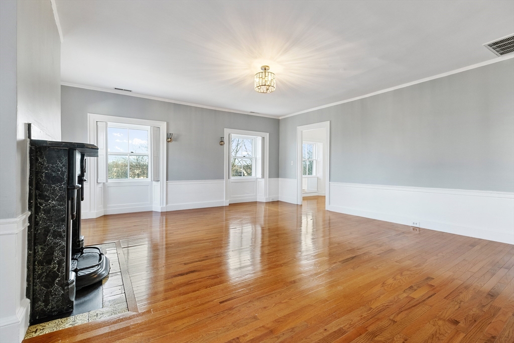 31 Washington Square, Unit 3 Salem, MA 01970 - Photo 11 of 40