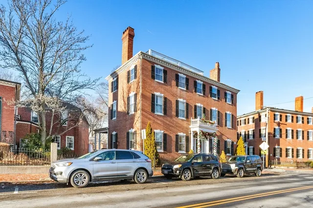 a car parked in front of a building