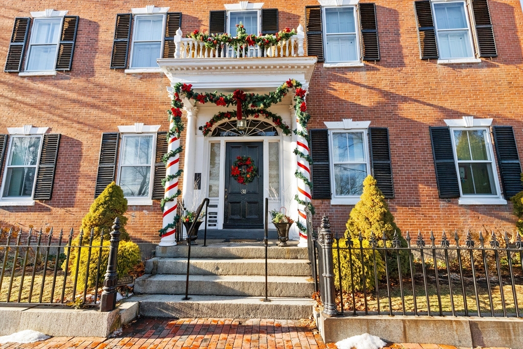 31 Washington Square, Unit 3 Salem, MA 01970 - Photo 3 of 40