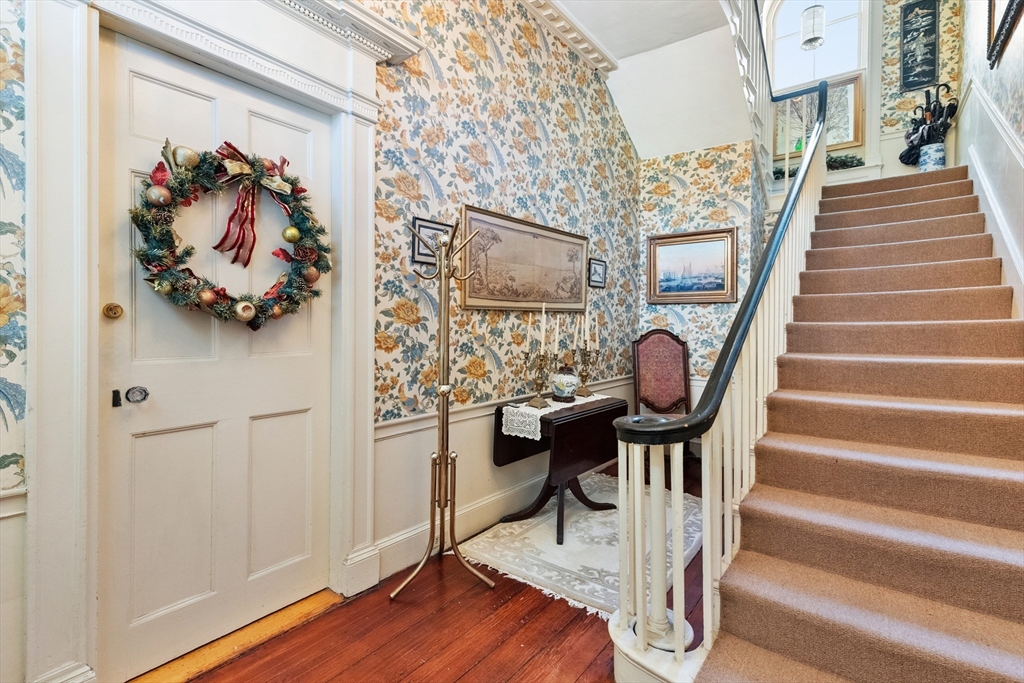 31 Washington Square, Unit 3 Salem, MA 01970 - Photo 4 of 40