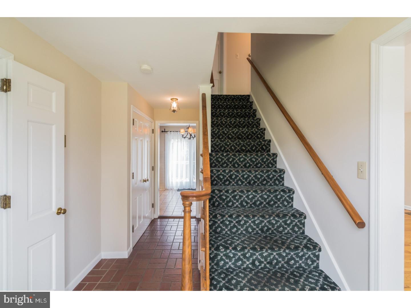 8 Deerpath Road Chalfont, PA 18914 - Photo 2 of 25 Foyer
