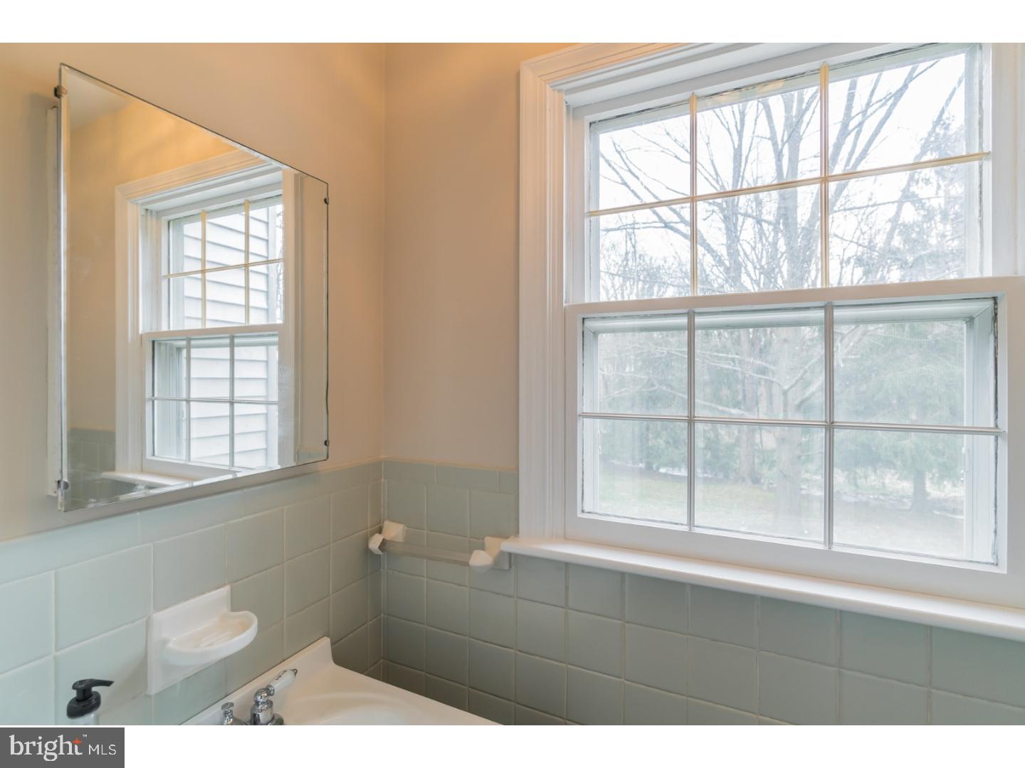 8 Deerpath Road Chalfont, PA 18914 - Photo 11 of 25 Half Bath