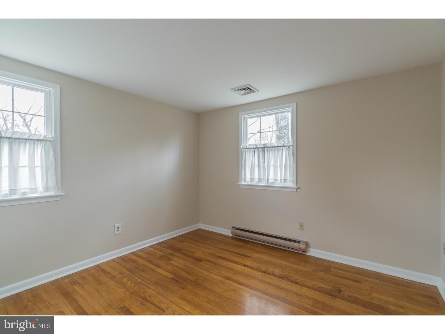 8 Deerpath Road Chalfont, PA 18914 - Photo 18 of 25 Bedroom 3