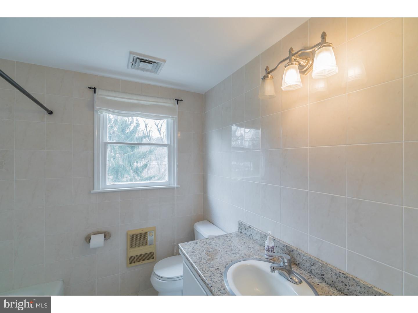 8 Deerpath Road Chalfont, PA 18914 - Photo 20 of 25 Bathroom