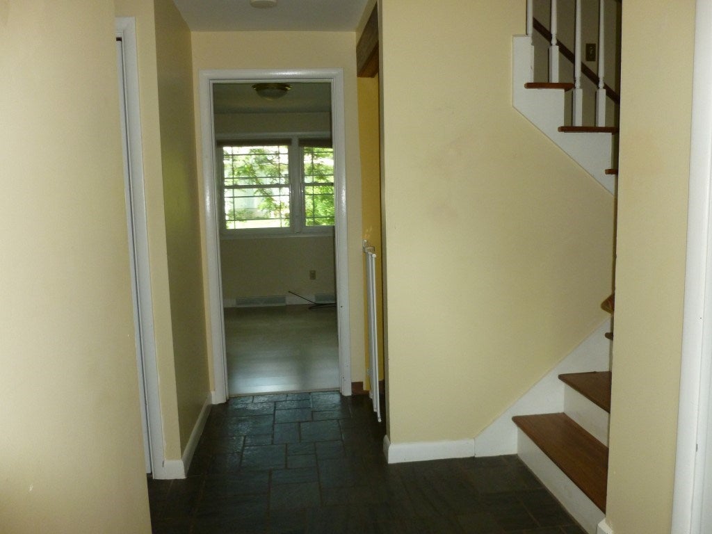 1722 Ridgeway Drive Iowa City, IA 52245 - Photo 2 of 31 Gallery Image 2