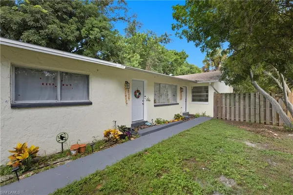 $1,650 | 1069 Highlands Drive, Naples, FL 34103