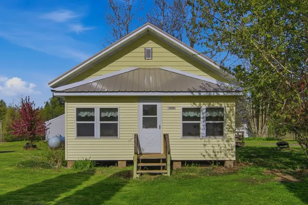 $179,900 | 991 North Lincoln Avenue, Exeland, WI 54835