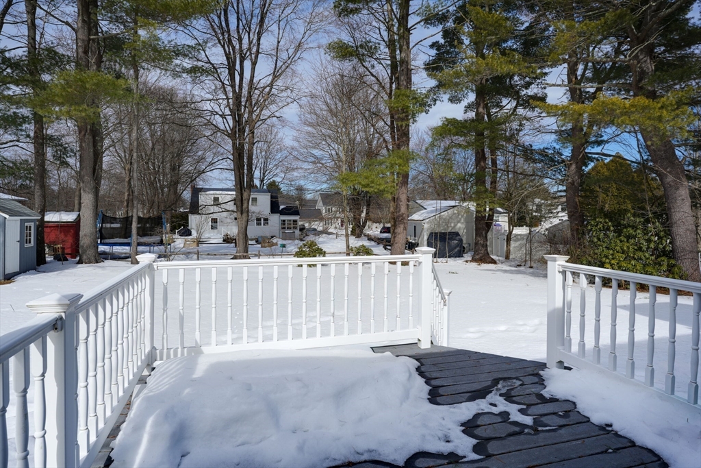 5 Castle Avenue Medfield, MA 02052 - Photo 7 of 29
