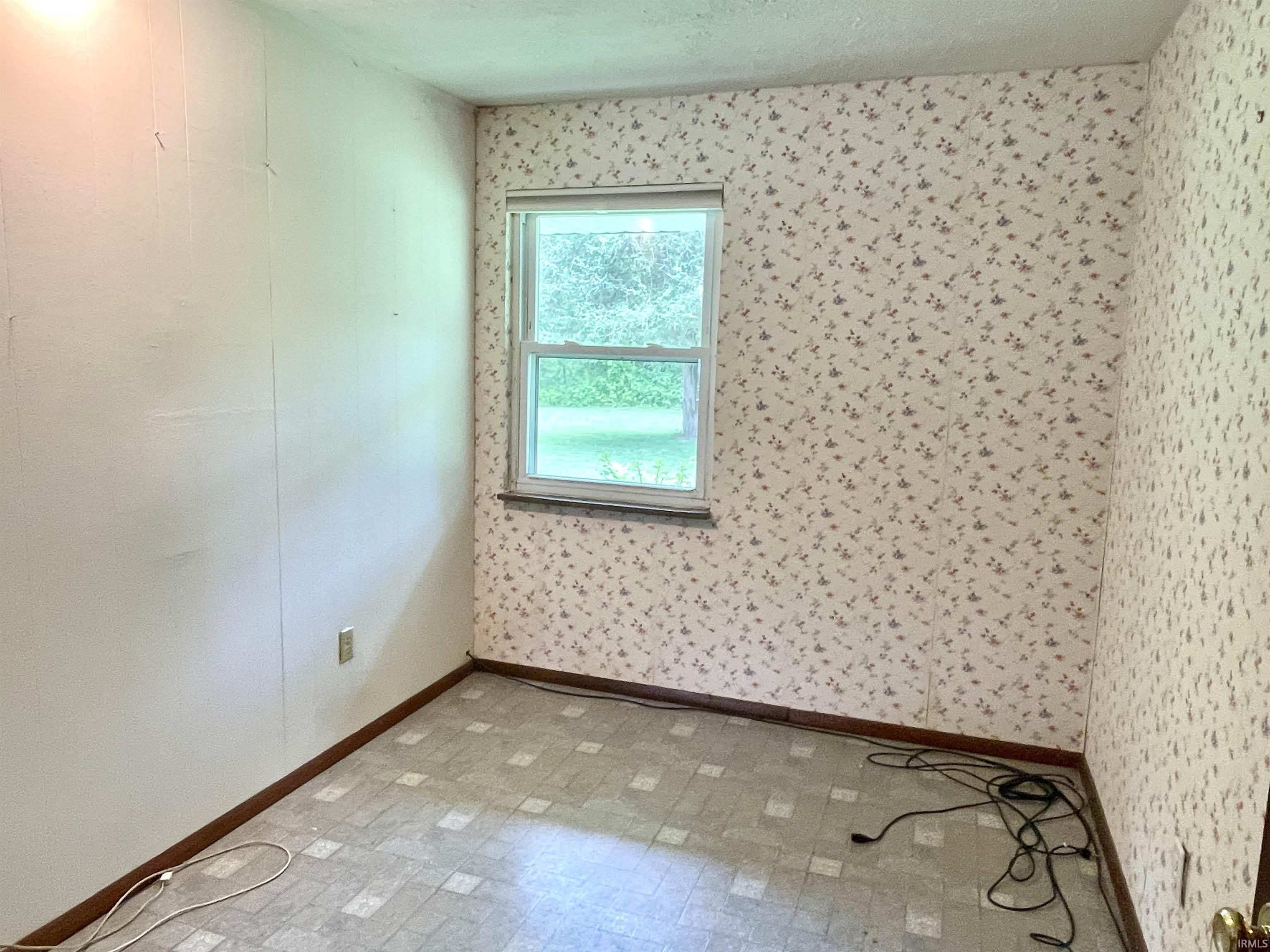10577 Hueseman Road Aurora, IN 47001 - Photo 10 of 18 Gallery Image 10