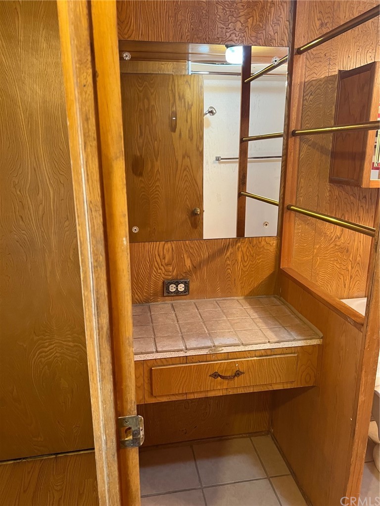 13645 5th Street, Unit 35 Yucaipa, CA 92399 - Photo 13 of 22 a bathroom with a bathtub