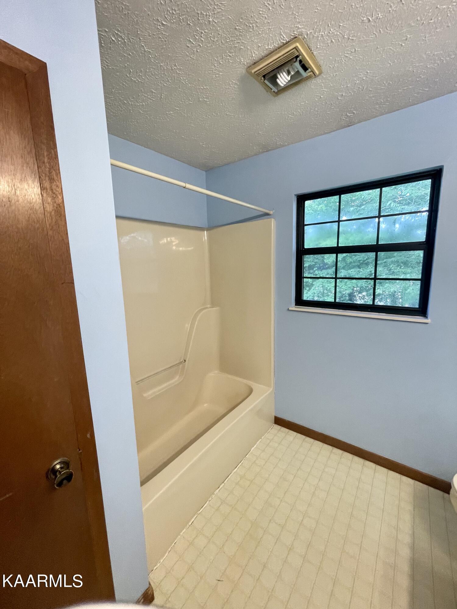 130 High Point Lane Oak Ridge, TN 37830 - Photo 19 of 24 IMG_1454