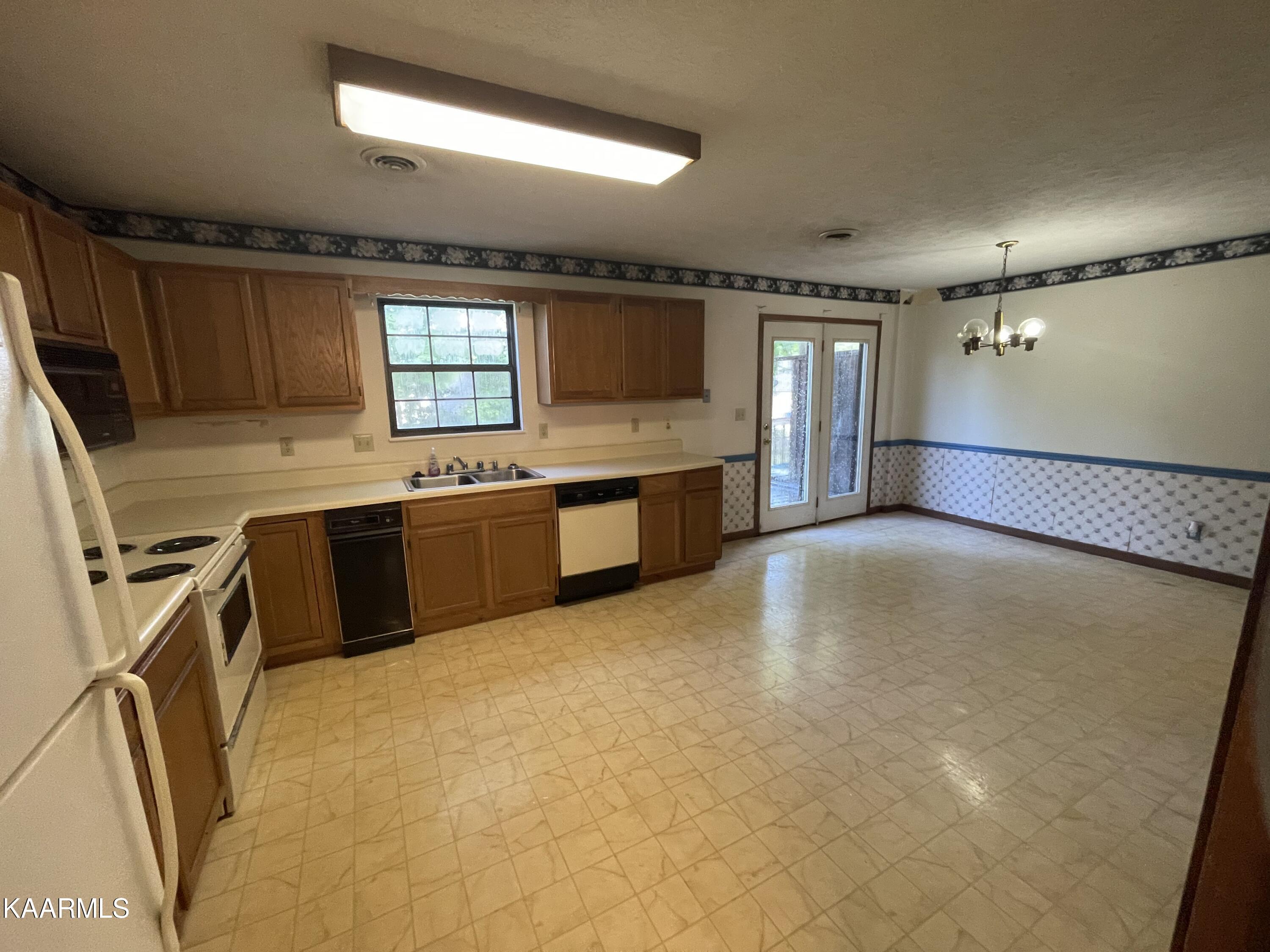 130 High Point Lane Oak Ridge, TN 37830 - Photo 10 of 24 IMG_1446