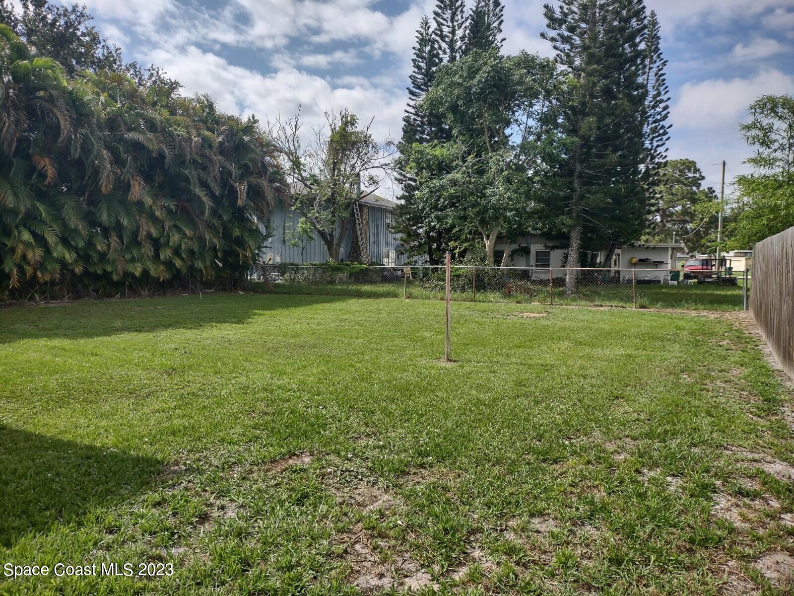 109 Cherry Street Melbourne, FL 32901 - Photo 24 of 31 a view of a park