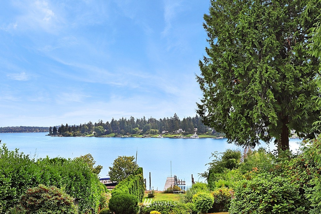 3450 Evergreen Point Road Medina, WA 98039 - Photo 14 of 23