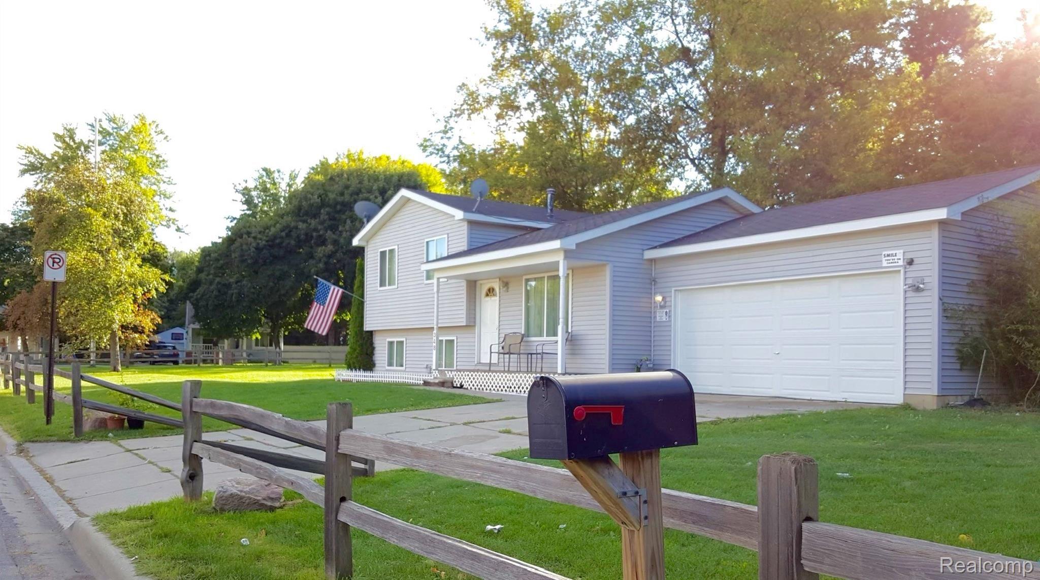 348 West Kennett Road Pontiac, MI 48340 - Photo 1 of 14 IMG_7550.JPG