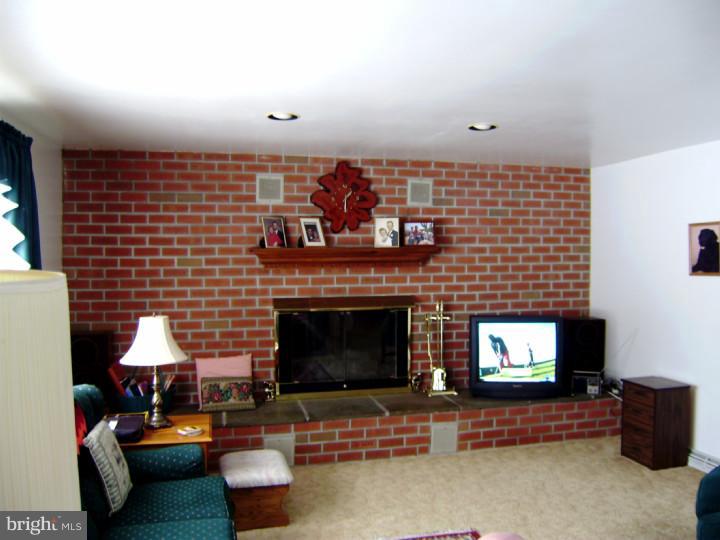 851 North Church Road Sinking Spring, PA 19608 - Photo 6 of 12