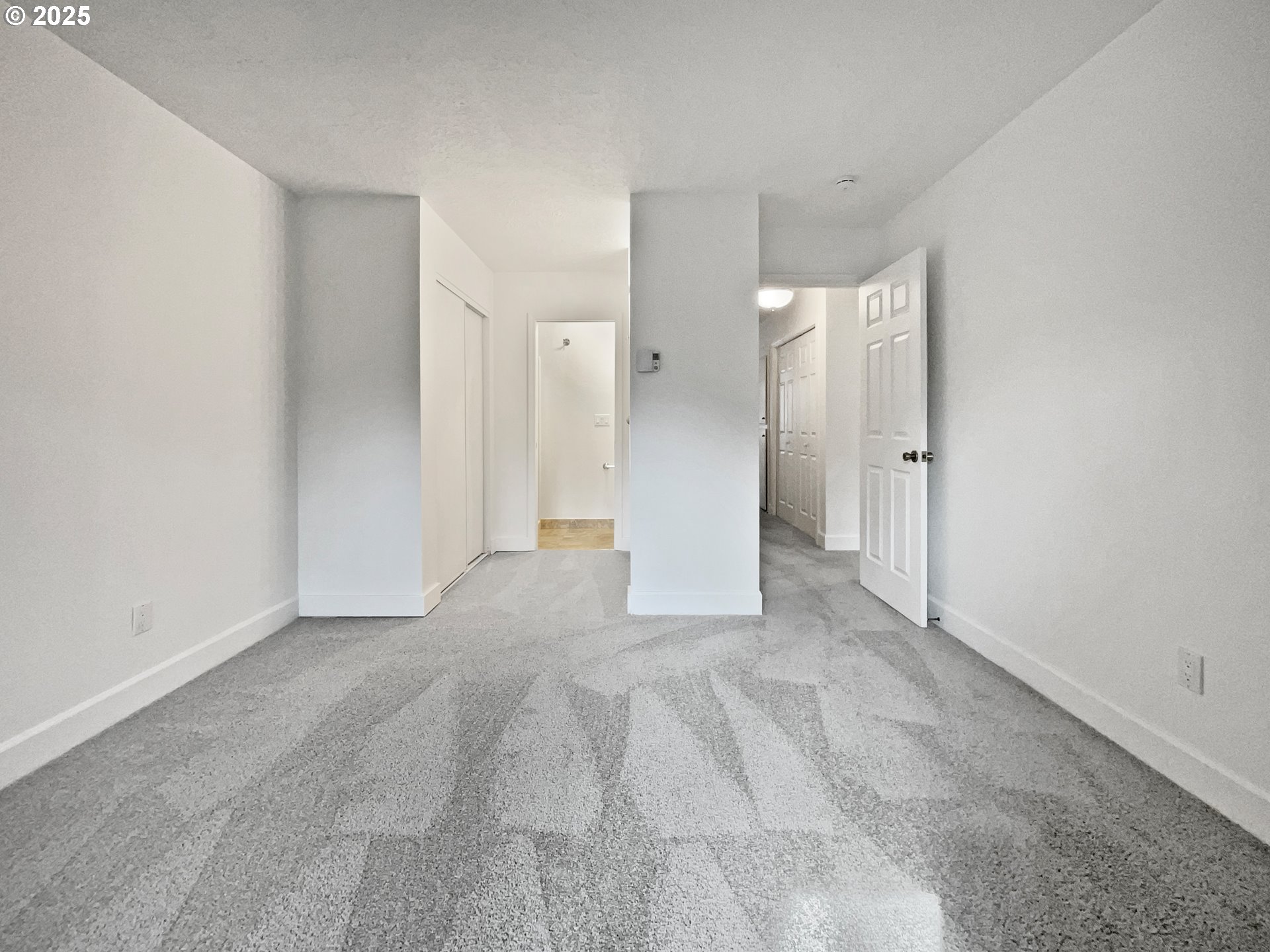 86 Kingsgate Road, Unit F103 Lake Oswego, OR 97035 - Photo 10 of 19 Gallery Image 10