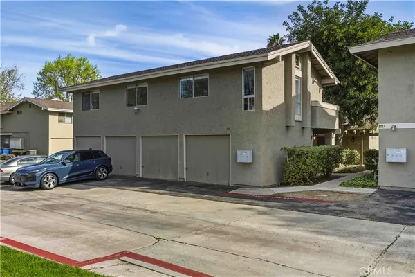$399,500 | 995 Amistad Place, Unit D, El Cajon, CA 92019