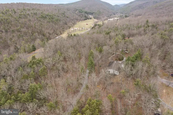$549,000 | 232 Oakmont Estates Drive, Franklin, WV 26807