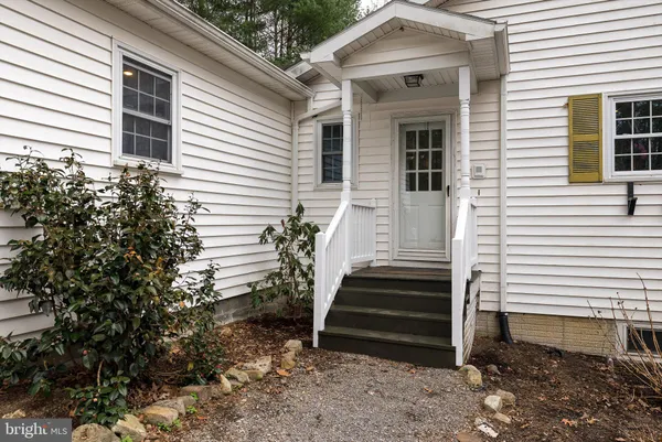 $549,000 | 232 Oakmont Estates Drive, Franklin, WV 26807