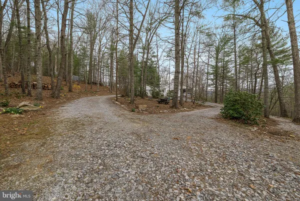 $549,000 | 232 Oakmont Estates Drive, Franklin, WV 26807