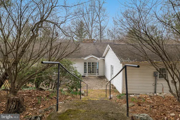 $549,000 | 232 Oakmont Estates Drive, Franklin, WV 26807