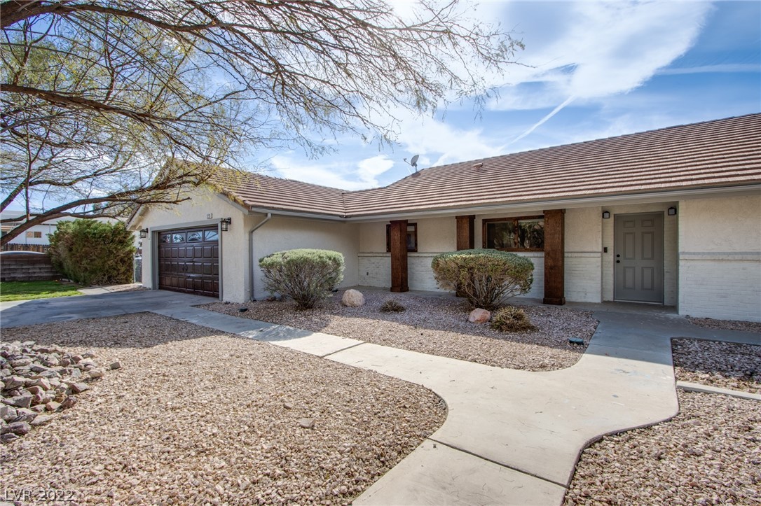 2231 Thoroughbred Road Henderson, NV 89002 - Photo 2 of 42 Gallery Image 2