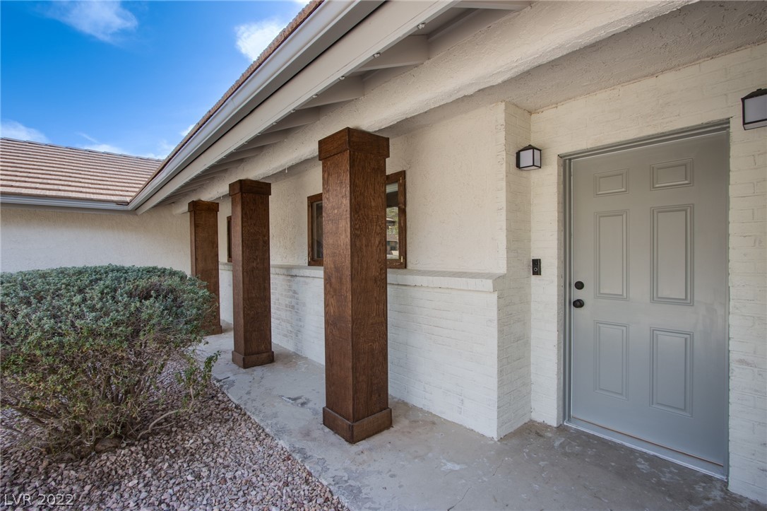 2231 Thoroughbred Road Henderson, NV 89002 - Photo 4 of 42 Gallery Image 4