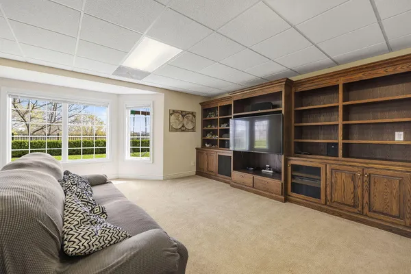 $1,050,000 | 4915 Stockbridge Drive, St. Joseph, MI 49085