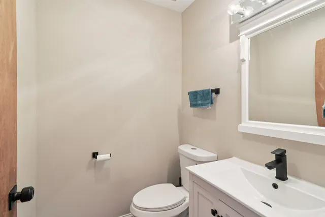 $3,499 | 23460 West N Lakewood Lane, Lake Zurich, IL 60047