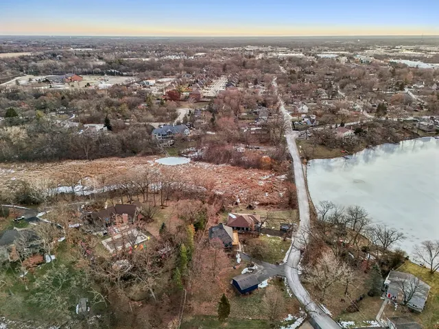 $3,499 | 23460 West N Lakewood Lane, Lake Zurich, IL 60047