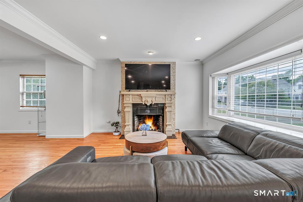 171 Henderson Road Fairfield, CT 06824 - Photo 5 of 37