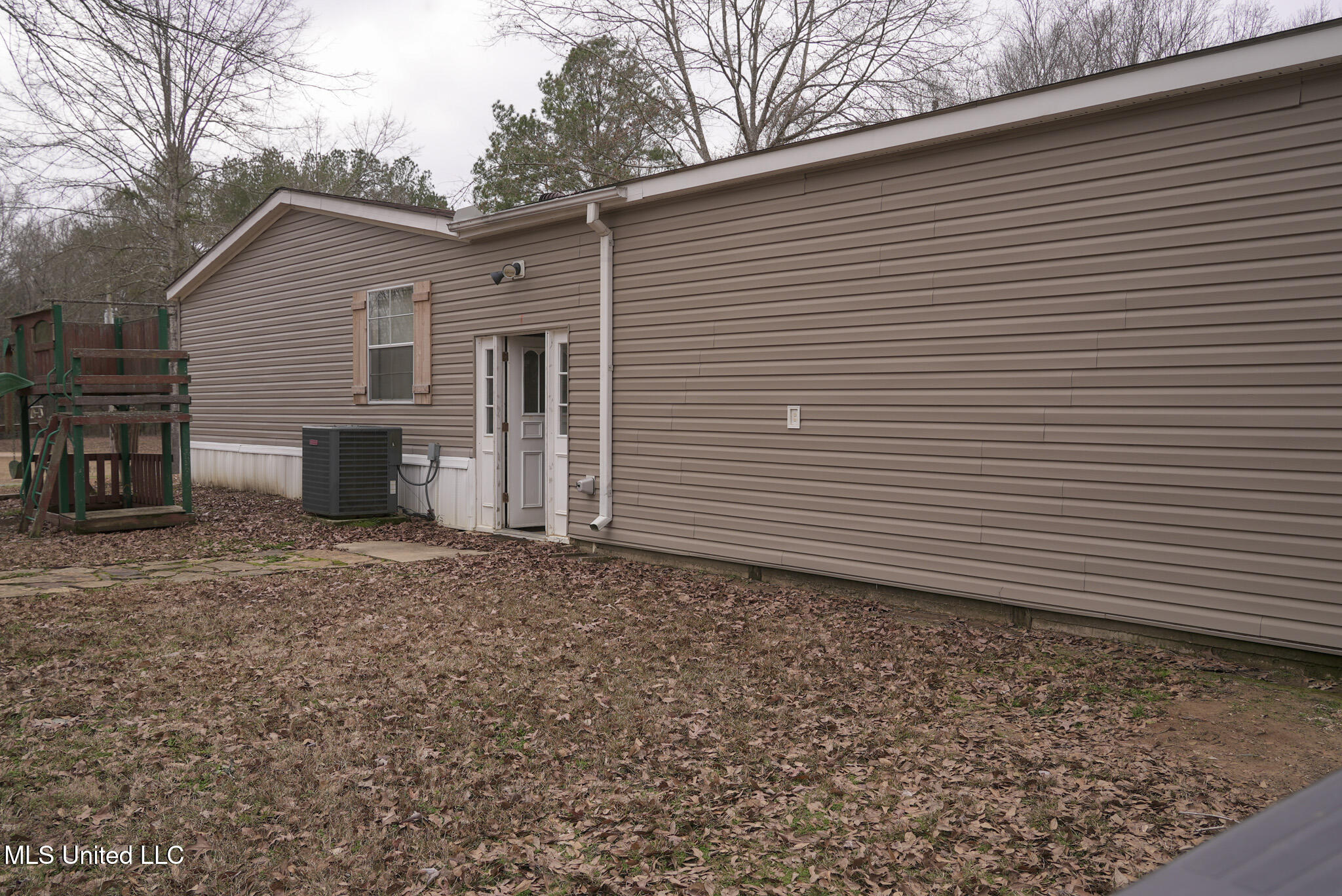 2720 Old Jackson Road Terry, MS 39170 - Photo 4 of 37 DSC01086
