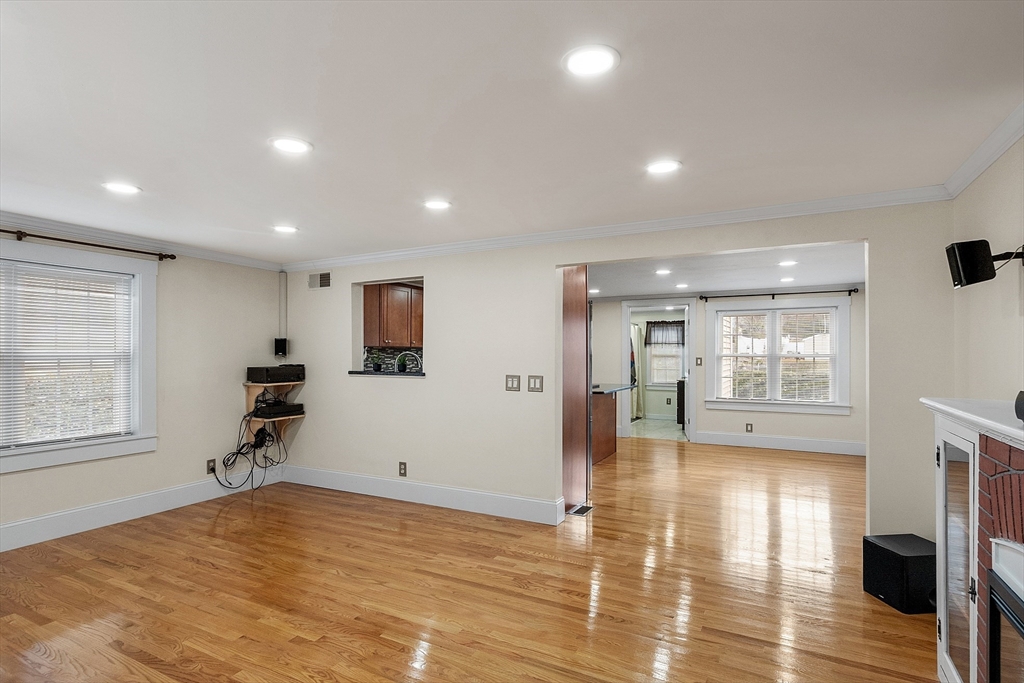 528 Franklin Road Fitchburg, MA 01420 - Photo 14 of 43 Gallery Image 14