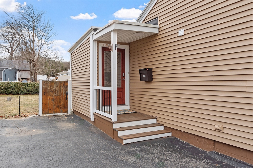 528 Franklin Road Fitchburg, MA 01420 - Photo 3 of 43 Gallery Image 3