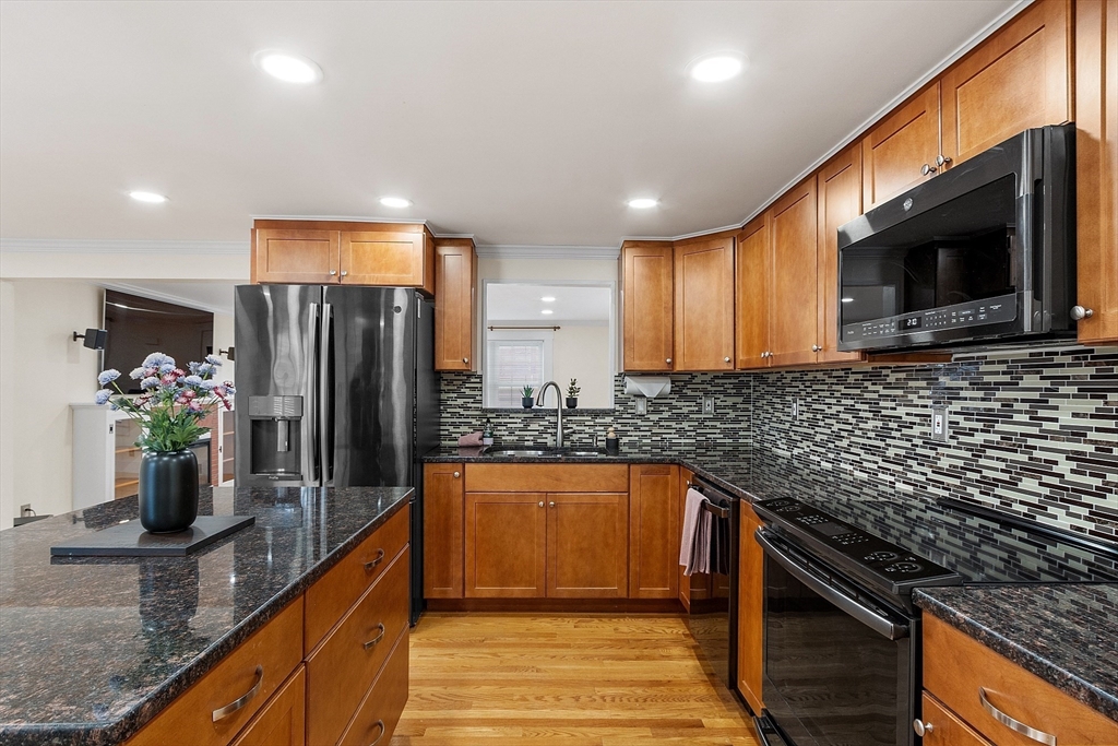 528 Franklin Road Fitchburg, MA 01420 - Photo 4 of 43 Gallery Image 4
