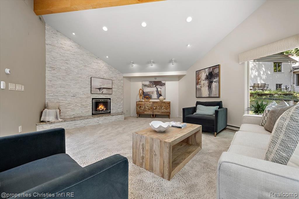 34448 Quaker Valley Road Farmington Hills, MI 48331 - Photo 10 of 42 Gallery Image 10