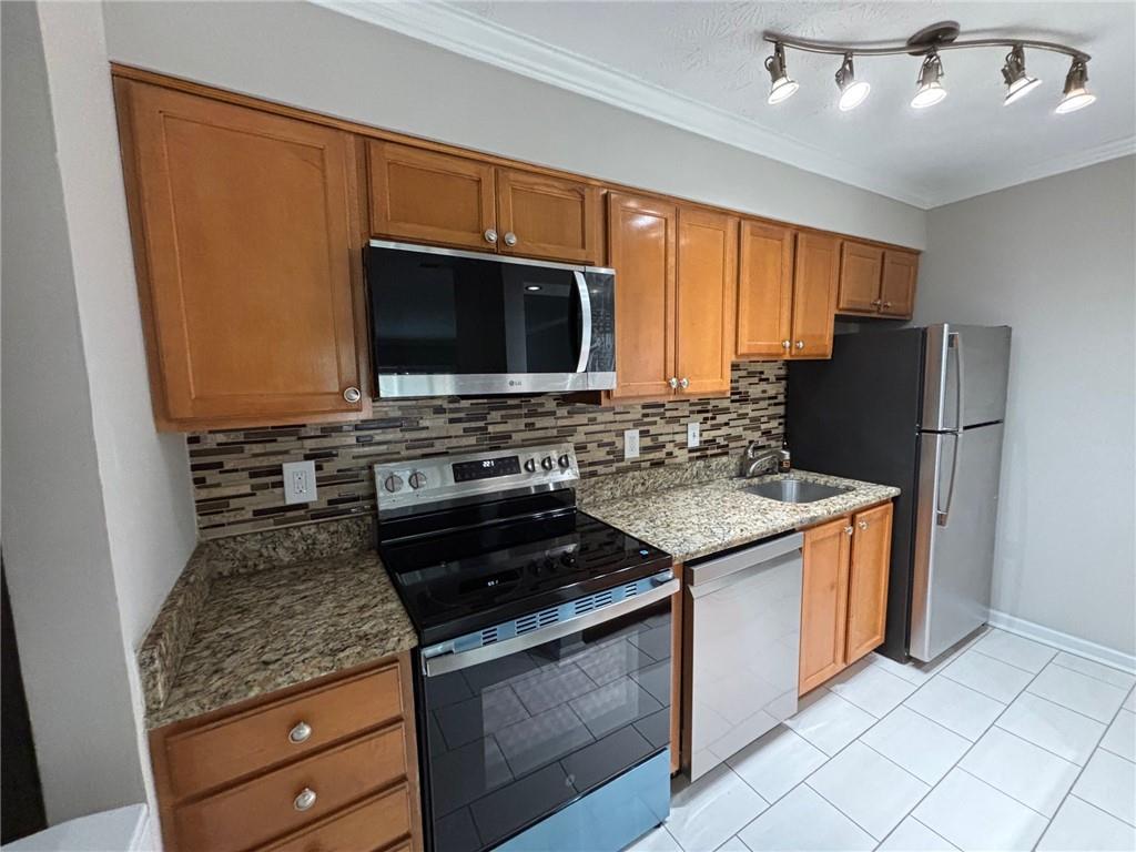3175 Seven Pines, Unit 6 Atlanta, GA 30339 - Photo 6 of 35