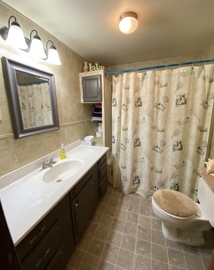 209 South Riverside Boulevard Goshen, IN 46526 - Photo 11 of 19 Gallery Image 11