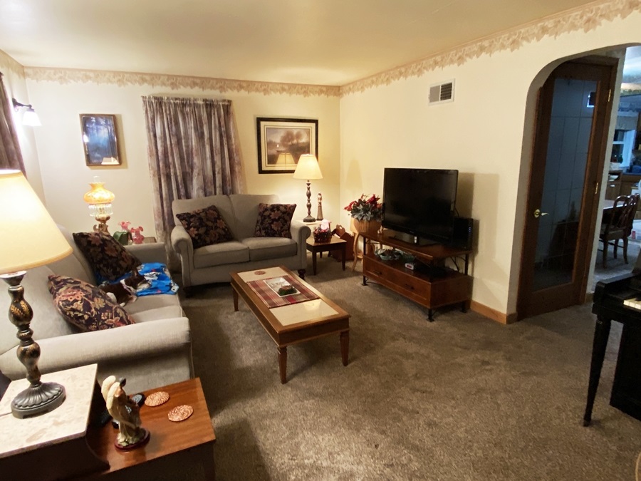 209 South Riverside Boulevard Goshen, IN 46526 - Photo 5 of 19 Gallery Image 5